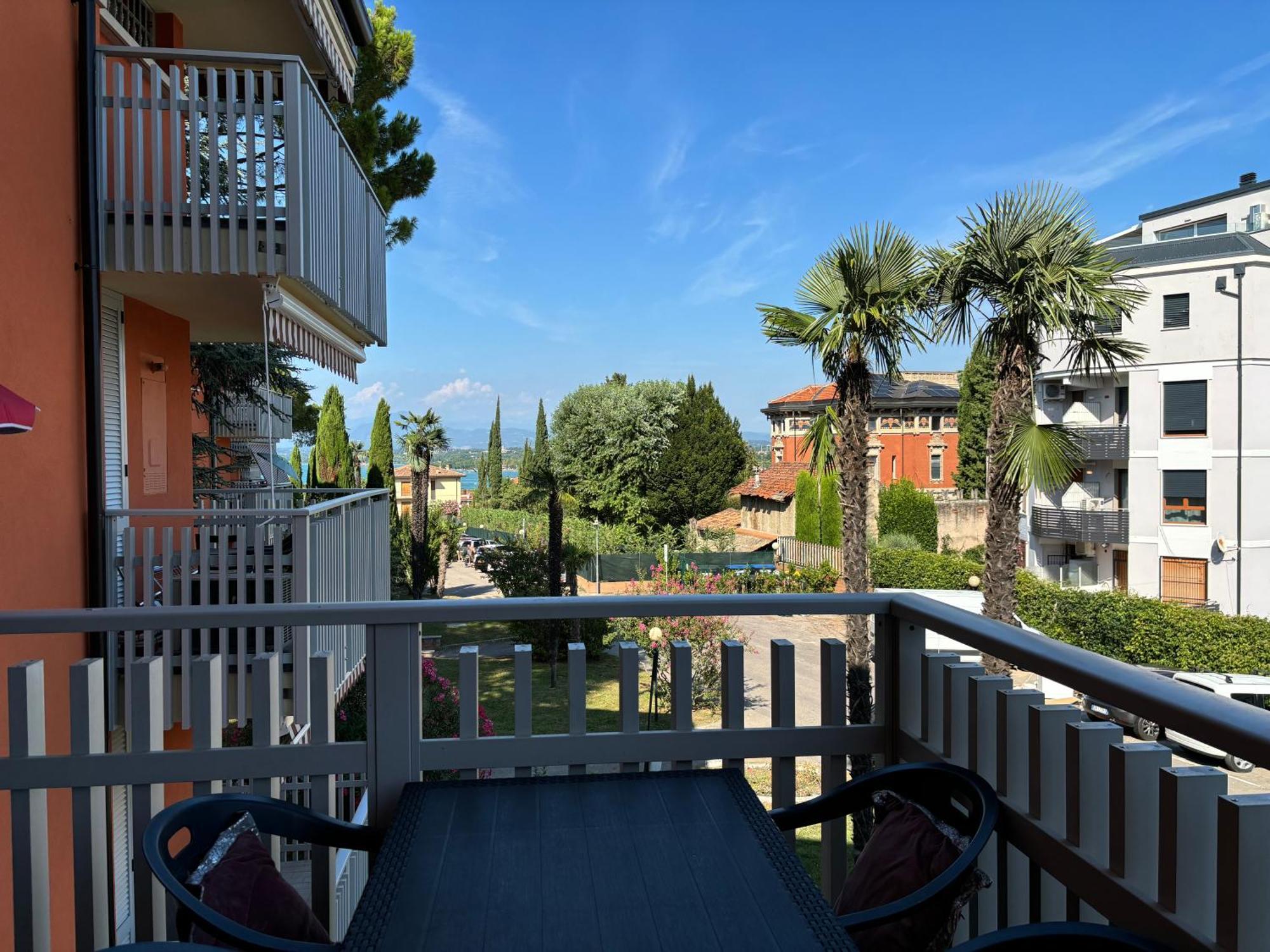 Appartamento Peschiera Пескьера-дель-Гарда Экстерьер фото